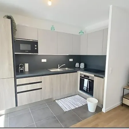 Les Deux Perles De 3*