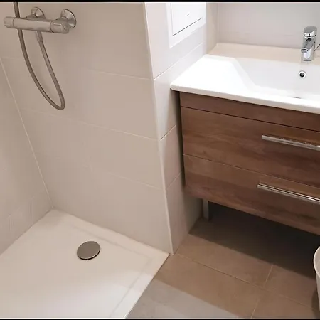 Les Deux Perles De Frühstückspension Thiais