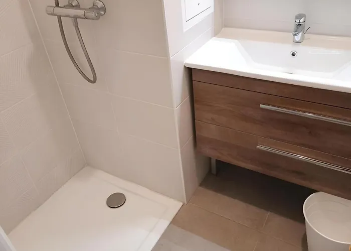 Les Deux Perles De Frühstückspension Thiais